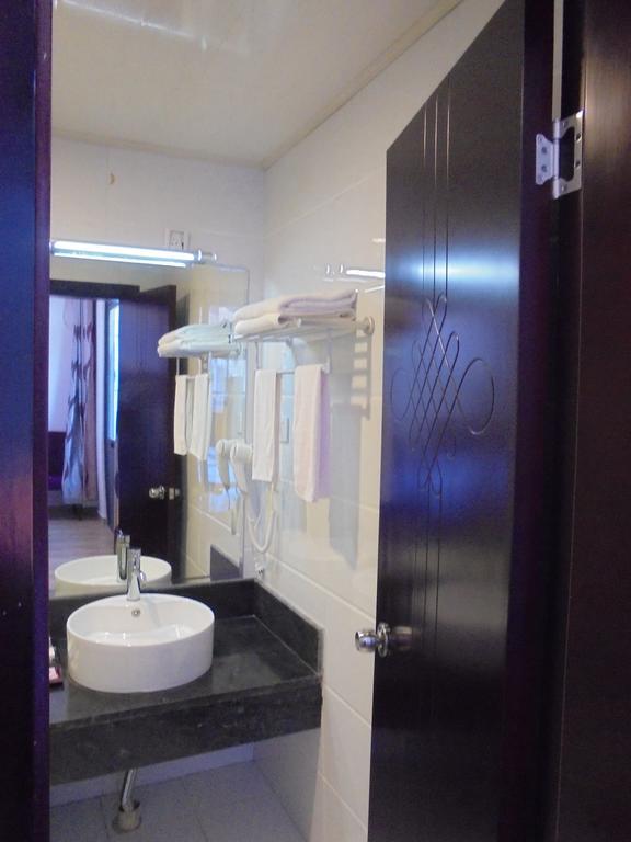 Golden Chopsticks Hotel Ливингстон Экстерьер фото