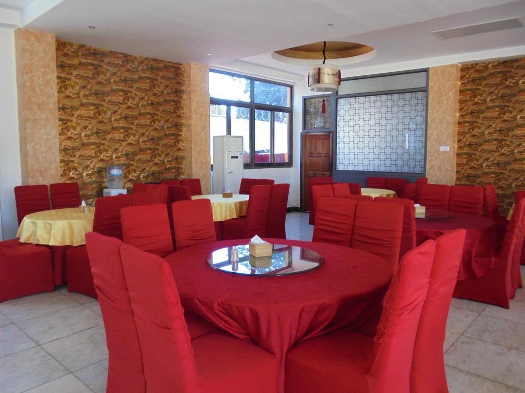 Golden Chopsticks Hotel Ливингстон Экстерьер фото