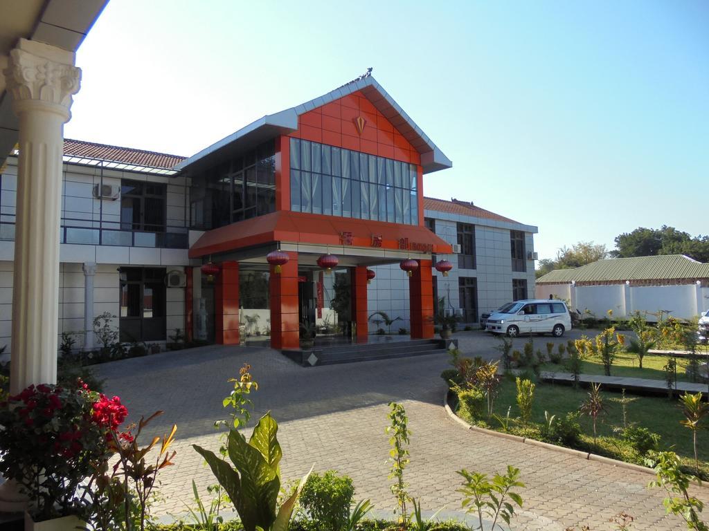 Golden Chopsticks Hotel Ливингстон Экстерьер фото